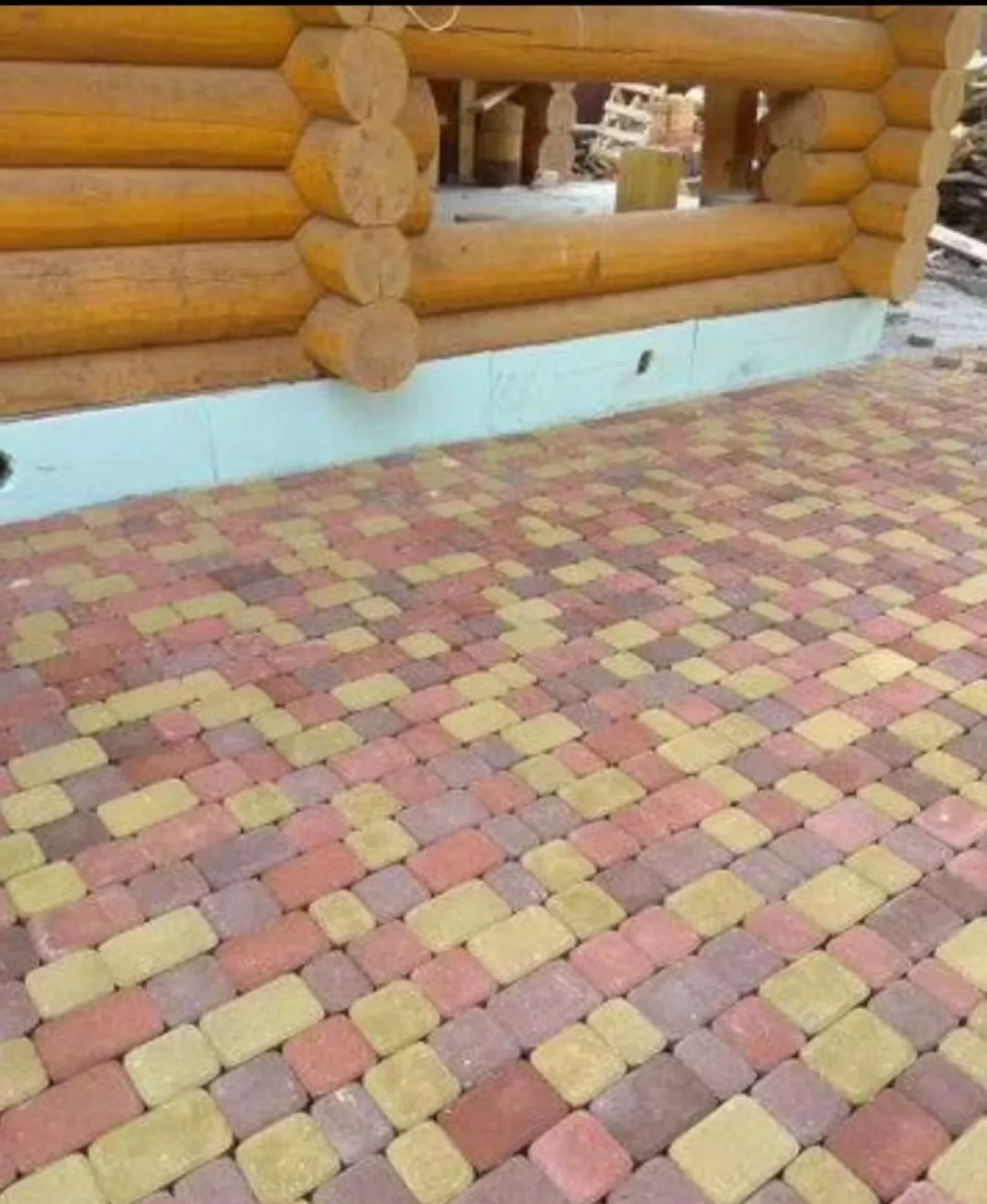 Укладка плитки на террасе дома и придомовой территории — фото 1